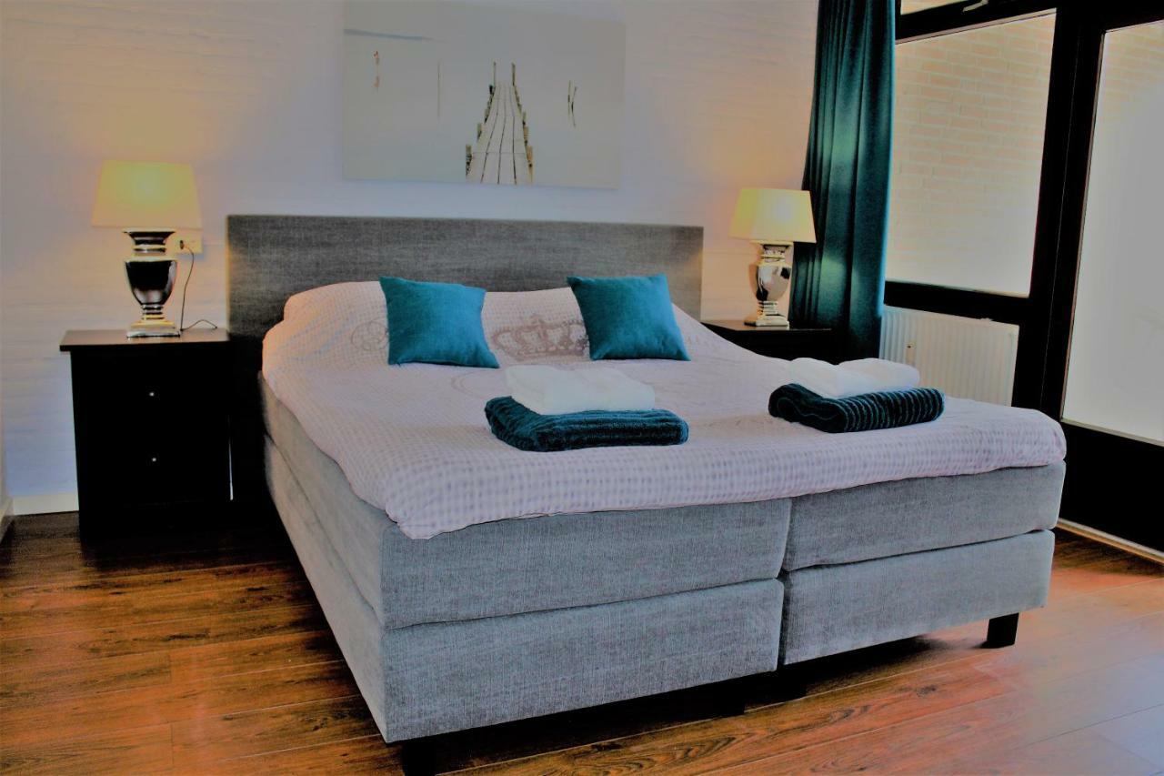 Ijsvogel Apartment, Duplex Family Home 4-Bed Located On The Largest Saltwater Lake Bruinisse Kültér fotó